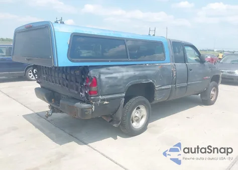 2001 Dodge Ram 1500 St z USA, uszkodzony, nr VIN 3B7HF13Z61M296724